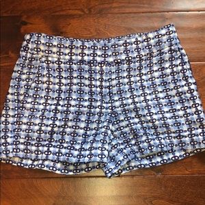 Vineyard Vine blue shorts